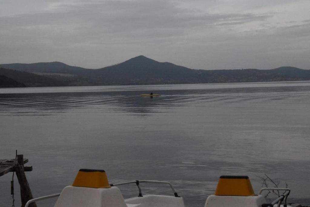 Independent Villa With Private Beach On The Lake Bracciano  Exterior photo
